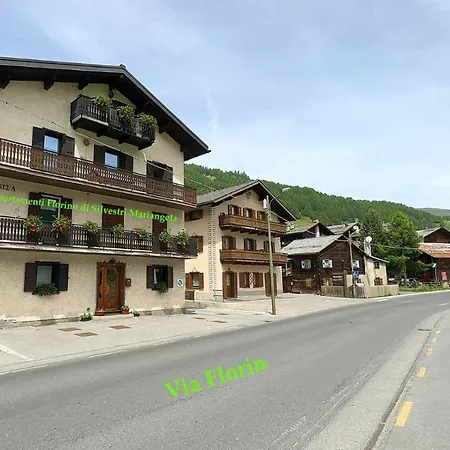 Appartamenti Florino Di Silvestri Mariangela Livigno Exterior photo